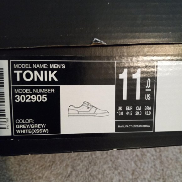DC Tonik Shoes - grey and black size 11 NEW - Picture 5 of 5